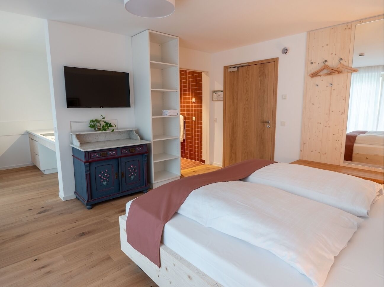 Blackout curtains, free WiFi