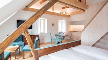 Design studio suite | Hypoallergeen beddengoed, verduisterende gordijnen, geluiddichte muren