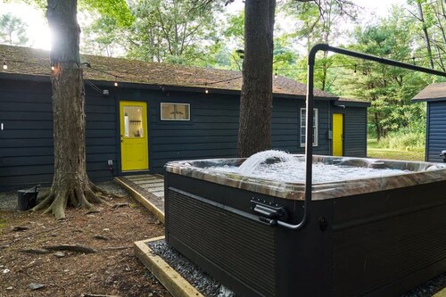 Designer Rtrt w Hot Tub nr Sking