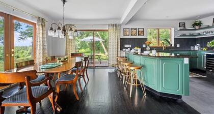 Catskill Estate w Epic Views hot tub