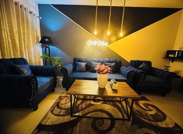 TV - Skyline apartments, escape to the skys. Clean and peaceful (Rawalpindi)