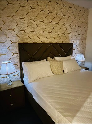 WiFi, bed sheets