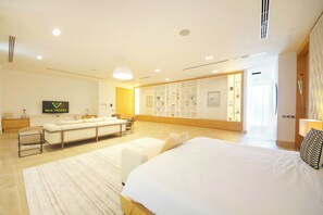 Villa | Premium bedding, iron/ironing board, free WiFi, bed sheets
