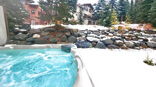 Bain à remous extérieur