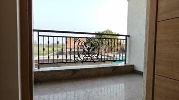 Premium Room, Balcony, City View | Balcony