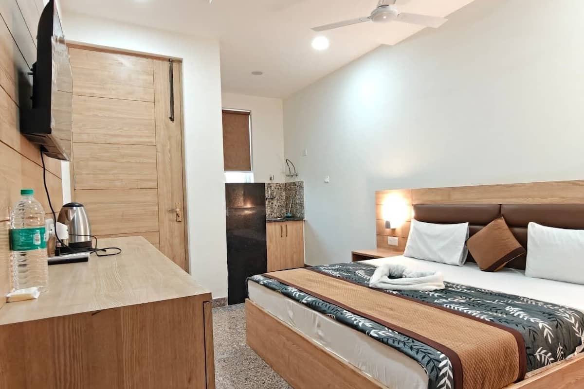 华丽客房 | 办公桌、笔记本电脑工作区