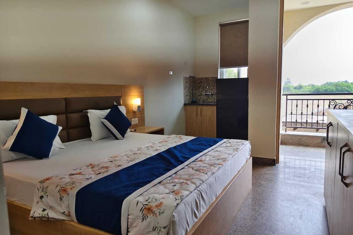 Superior Room, Balcony, City View | Exterior