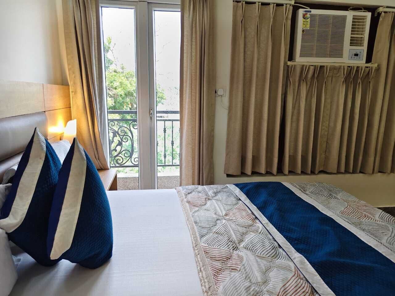 Superior Room, Balcony, City View | Desk, laptop workspace