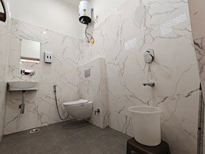 Shower, towels, soap, shampoo