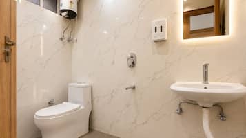 Shower, towels, soap, shampoo