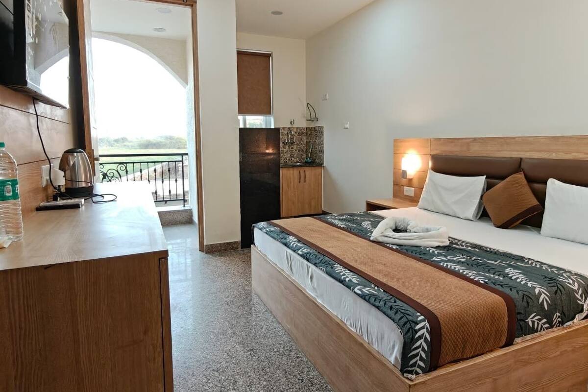 Superior Room, Balcony, City View