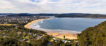 Salt and Stone Modern Pearl Beach Stay 2 Mins to Ocean