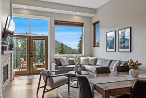 TV - Modern Open Concept 3 Bedroom Townhome with Large Private Hot Tub, Prime Ski-In/Out Access and Sun Peaks Best Views (Sun Peaks)