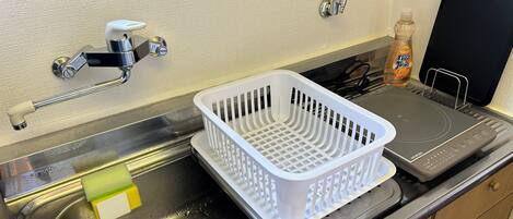 Family Apartment, Non Smoking, Balcony (402) | Private kitchen | Full-size fridge, microwave, stovetop, rice cooker