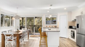 Cookware/dishes/utensils