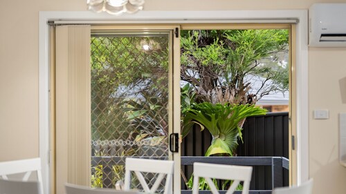 Relaxed Coastal Getaway ~ Perfect for Families