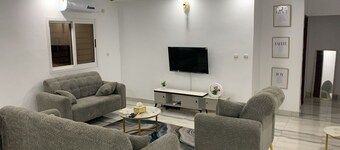 Spacieux 3 pièces avec terrasses – Calme & confort à Bingerville