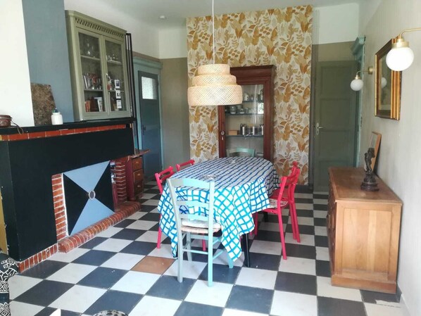 تناول الطعام