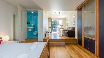 1 bedroom, iron/ironing board, free WiFi, bed sheets