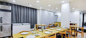 Super Townhouse The Royal Retreat