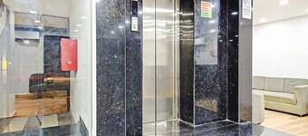 Super Townhouse The Royal Retreat