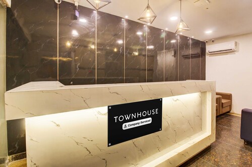Townhouse Rcc Hotel Banjara Hills