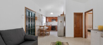 Casa de Vacaciones 'Bonita Casa Annie' con Terraza Privada y Wi-Fi