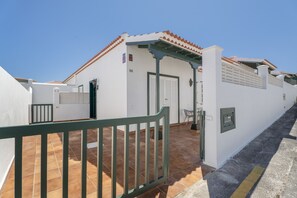 Exterior - Vacation Home 'Bonita Casa Annie' with Private Terrace and Wi-Fi (Abades)