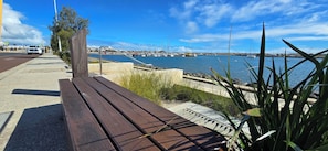 Property grounds -  Stylish 2 Bed 2 bath apartment within walking distance to everything you need (Bunbury)