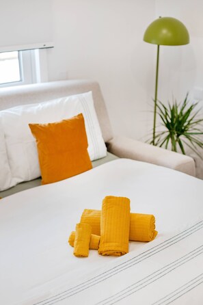 1 soverom, strykejern/-brett, internettilgang og sengetøy