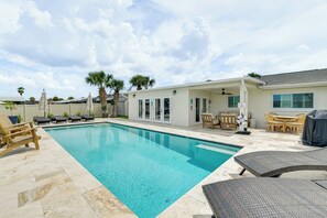 House (3 Bedrooms) | Interior - Private Pool w/ Canal Views: Apollo Beach Getaway (Apollo Beach)