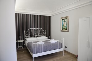 1 室のベッドルーム、WiFi、ベッドシーツ