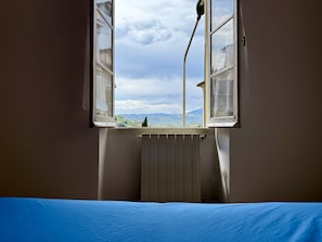 2 bedrooms, bed sheets