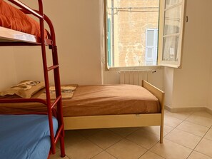 2 chambres, draps fournis