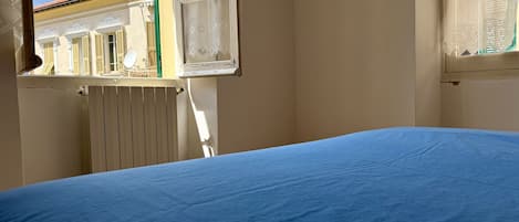 2 bedrooms, bed sheets
