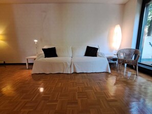 Luxury Apartment | Living area | Flat-screen TV - Lugano Apartments  (Lugano)