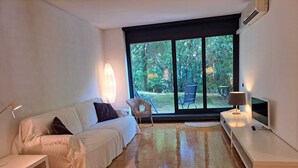 Living area - Lugano Apartments  (Lugano)