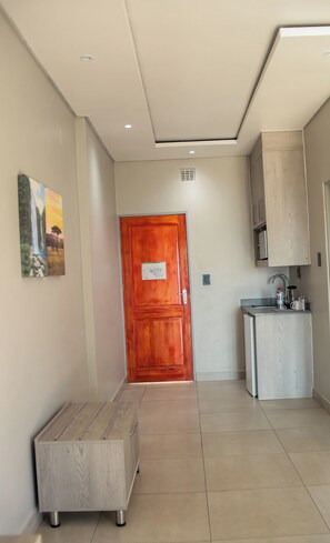 Deluxe Double Room, Non Smoking, Air conditioning | Private kitchen