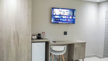 In-room safe, desk, laptop workspace, free WiFi