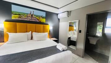 Luxury Studio, Balcony, Pool View | In-room safe, desk, laptop workspace, free WiFi