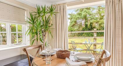 Mulberry Cottage - From 110 Per Night