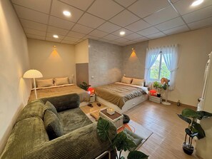 1 bedroom, iron/ironing board, free WiFi - Willen Homestay Bui Vien/3 Beds/Free Laundry (Hồ Chí Minh)