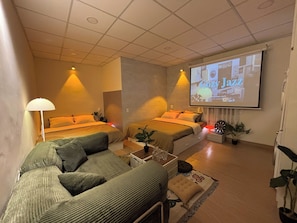 1 bedroom, iron/ironing board, free WiFi