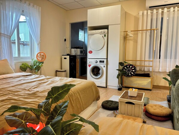 1 bedroom, iron/ironing board, free WiFi