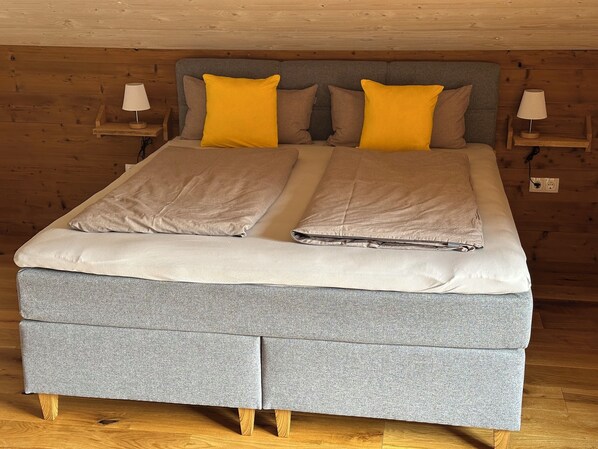 2 bedrooms, WiFi, bed sheets