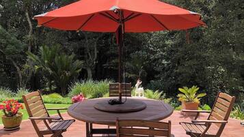 House, 5 Bedrooms, Balcony, Garden View | Terrace/patio