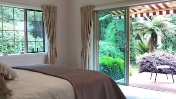 Nhà, 5 phòng ngủ, ban công, quang cảnh vườn