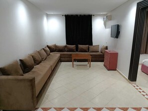 Penthouse dành cho gia đình | Trang trí khác biệt, trang bị nội thất với thiết kế riêng biệt