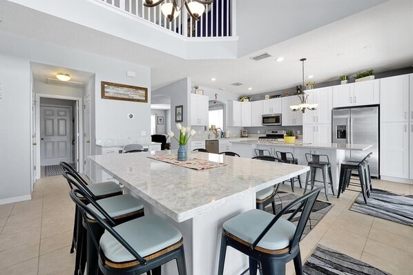 Private kitchen - Emerald Island Resort 6 Bed Pool & Spa 6 Bedroom Villa (Kissimmee)