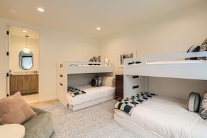 House, 4 Bedrooms